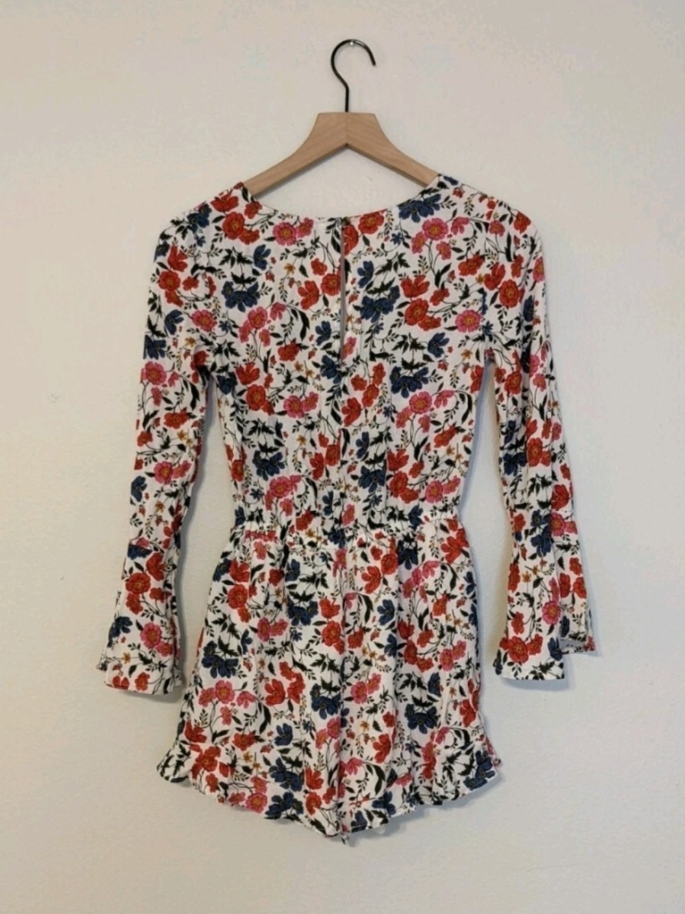 Womans American Eagle Outfitters White Floral Long-Sleeve Romper with Red & Navy